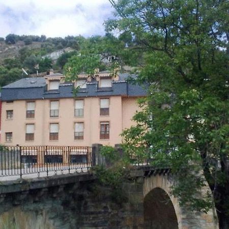 Hostal Restaurante Mendez Вильяфранка-дель-Бьерсо Экстерьер фото