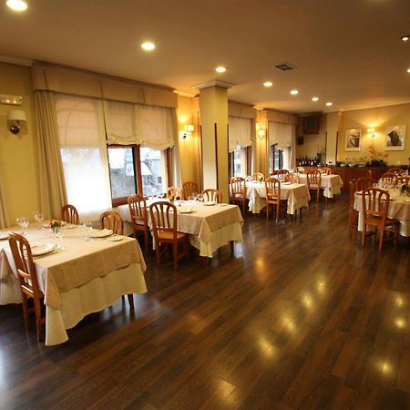 Hostal Restaurante Mendez Вильяфранка-дель-Бьерсо Экстерьер фото