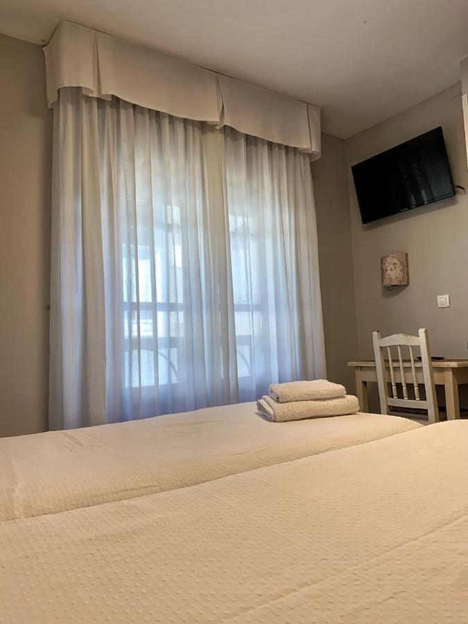 Hostal Restaurante Mendez Вильяфранка-дель-Бьерсо Экстерьер фото