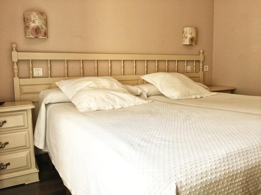 Hostal Restaurante Mendez Вильяфранка-дель-Бьерсо Экстерьер фото