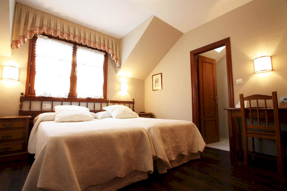 Hostal Restaurante Mendez Вильяфранка-дель-Бьерсо Экстерьер фото