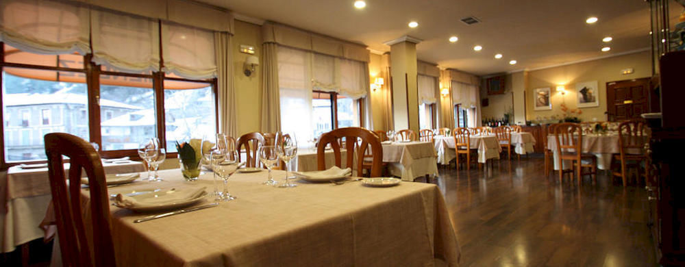 Hostal Restaurante Mendez Вильяфранка-дель-Бьерсо Экстерьер фото